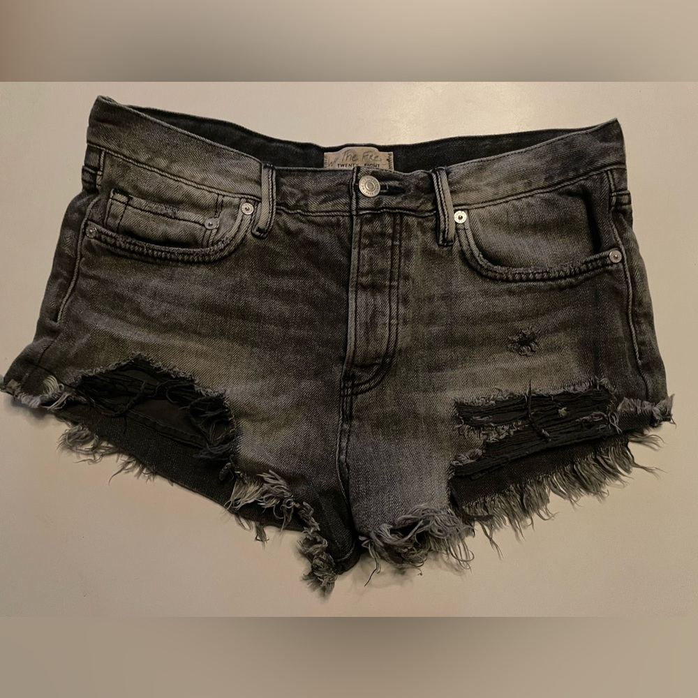 We The Free Charcoal Denim Jean shorts
US Size: 28